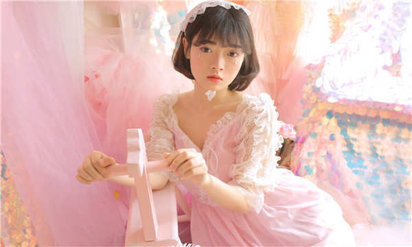 四川供卵试管代怀生子多少钱？这一直是很多不孕不育家庭关注的话题。在中国，不孕不育的发生率越来越高，根据《中国不孕不育现状调研报告》显示，育龄夫妇的不孕不育率从20年前的3%增长至现在的12.5%-18.2%，患者人数高达6000万以上。在这样的背景下，许多家庭通过供卵试管来实现自己的生育梦想。那么，供卵试管代怀生子的费用到底是多少呢？